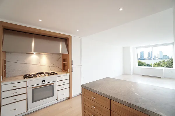 Rented by Renetta Real Estate | media 62