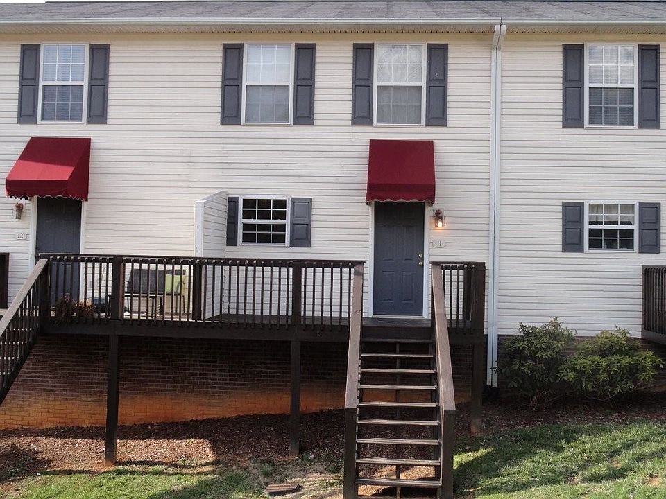 Welcome to 2201 Cherokee #11