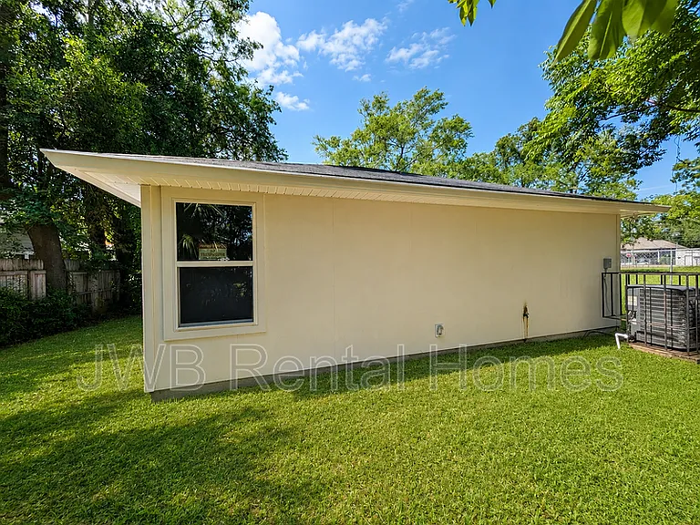 2977 Fitzgerald St — Photo 12
