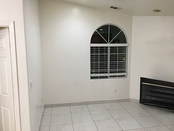 2nd image of 1256 Tres Lomas Dr