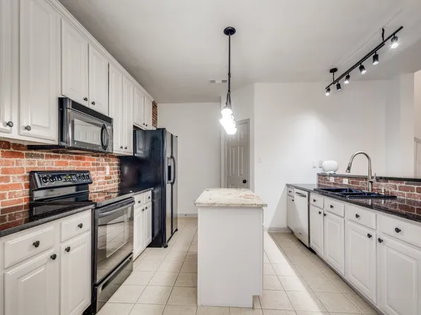 1780 Massey Dr, Lewisville, TX 75067