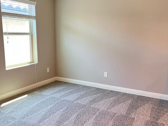 5th image of 10233 Mayflower Bay Ave