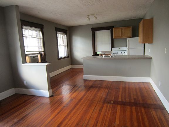 3rd image of 621-631 Clemmer Ave #12