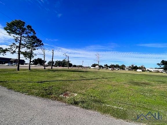 5th image of 2124 S South Alex Plaisance Blvd