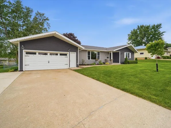 524 8th Ave NE, Oelwein, IA 50662