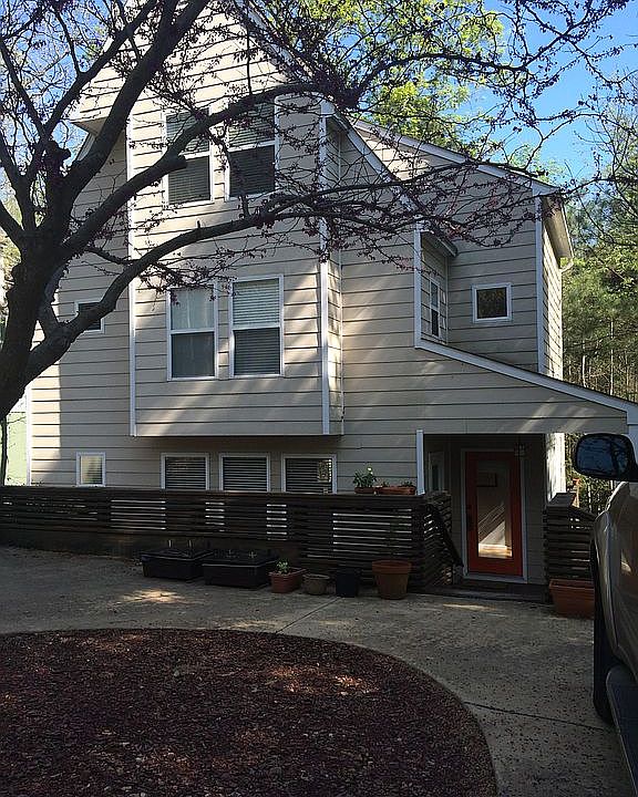 1st image of 326 Hickory Woods Dr