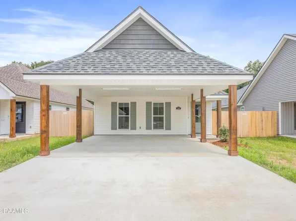 206 Camerons Cove Dr, Carencro, LA 70520