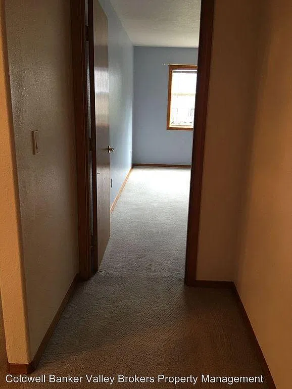 3 bed, 1656 sqft, $2,750 — Photo 3