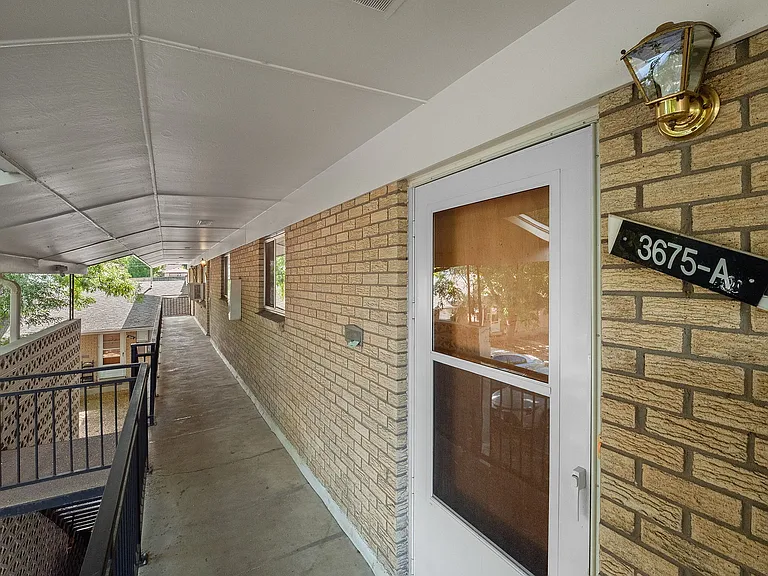 7-web-or-mls-#7524 - Karla Arredondo - 3675A Teller St, Wheat Ridge, CO 80033_105-8