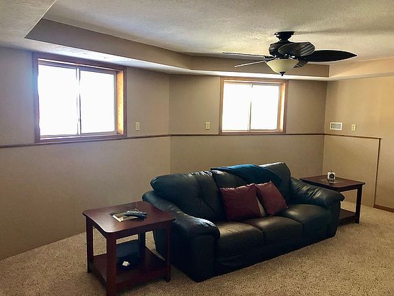 4th image of 410 Knollridge Cir
