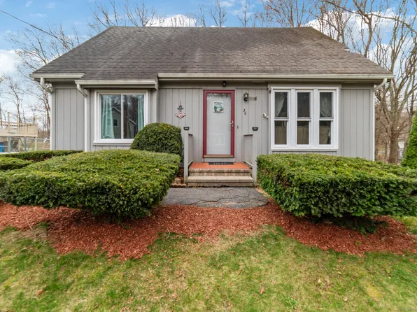 36 Cadbury Place, Naugatuck, CT 06770