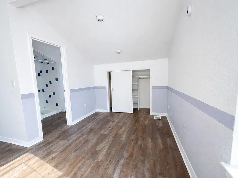 212 Lessin Ln #B — Photo 5