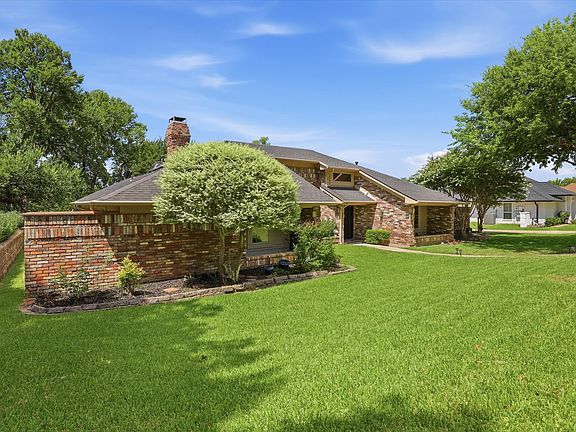 2nd image of 2613 Country Valley Rd