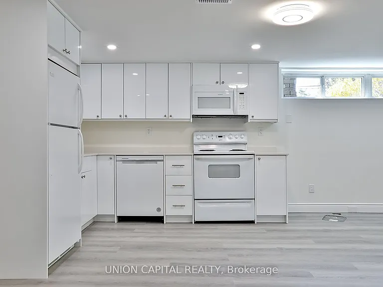 383 Neal Dr — Photo 9