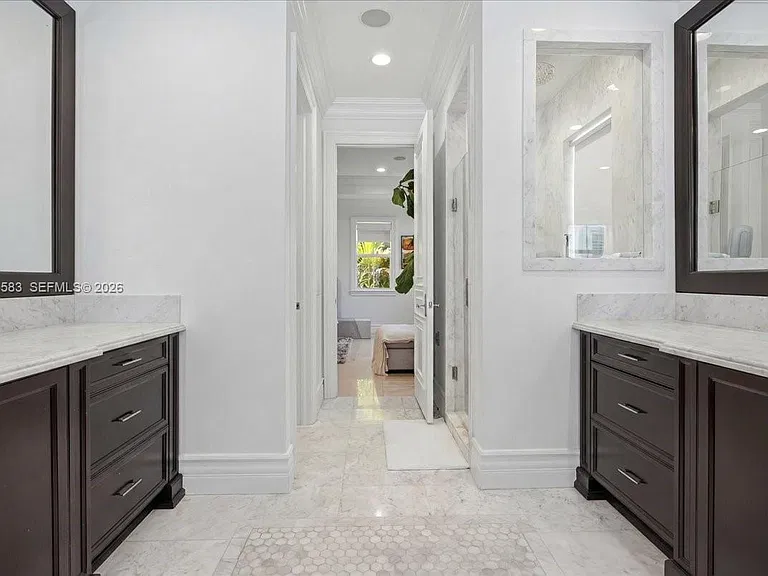 4734 Sunset Dr — Photo 6
