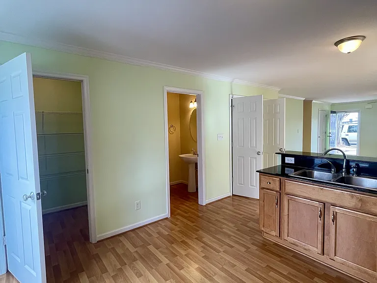 616 Capstone Dr #1 — Photo 8