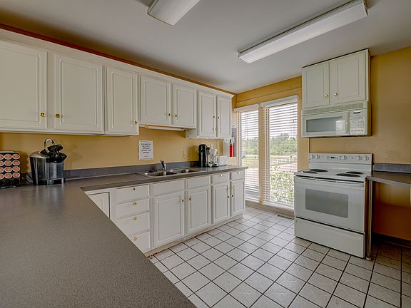 3rd image of 23501 Van Horn Rd #30173