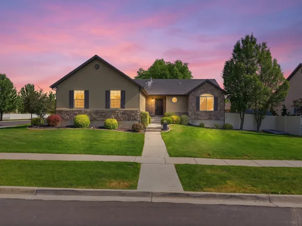 388 W McAllister Ln, Saratoga Springs, UT 84045