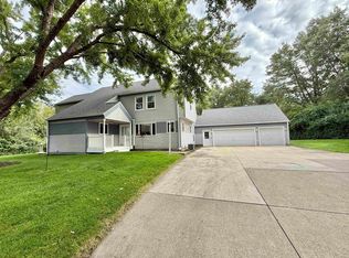 4893 Huxley Dr, Rockford, IL 61101