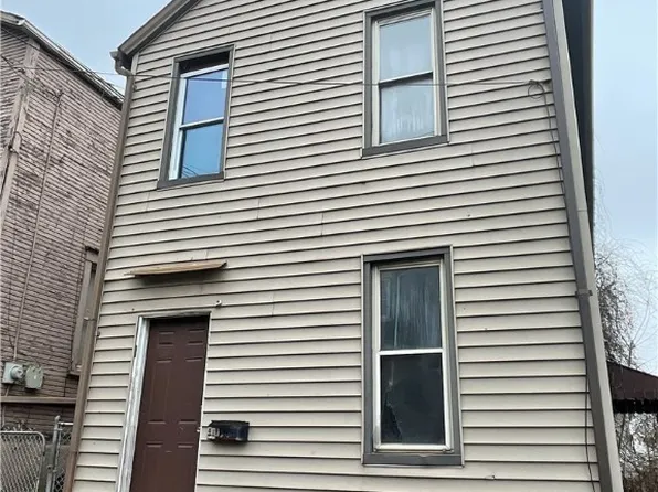 418 Yew Way, Braddock, PA 15104