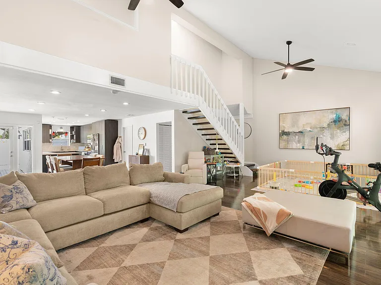 2956 Florida Blvd — Photo 14