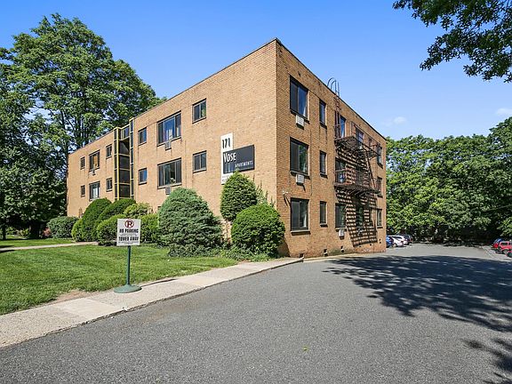 5th image of 171 Vose Ave APT 2D