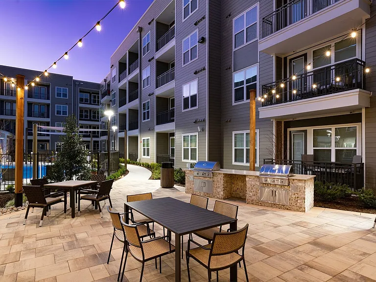 Everleigh Duluth 55+ Active Adult Apartments + — Photo 16