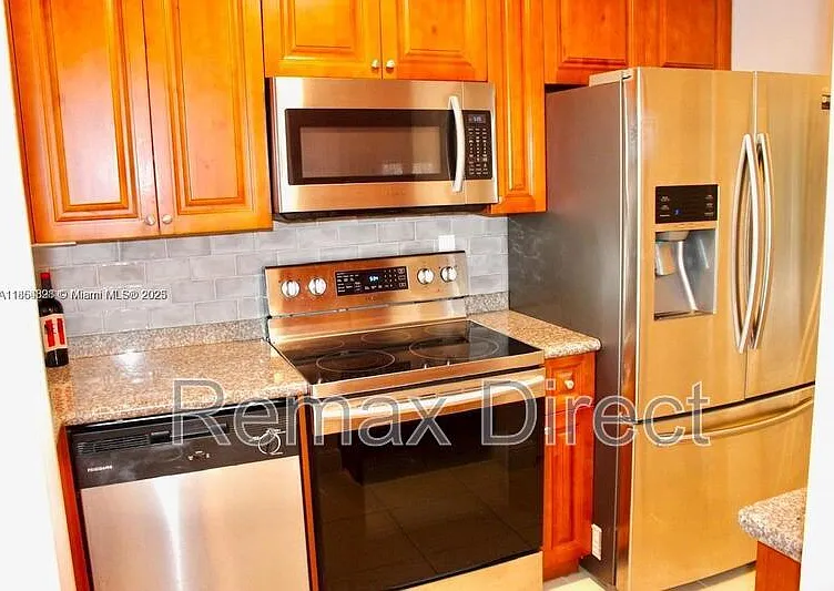 3 bed, 2.0 bath, $2,975 — Photo 3