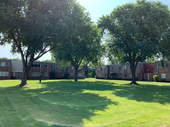 Royal Park Apartments