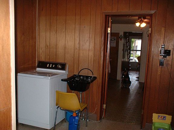 Laundry Rm