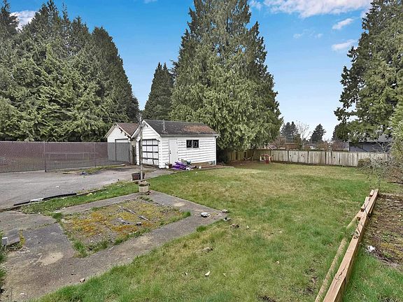3rd image of 9565 116th St