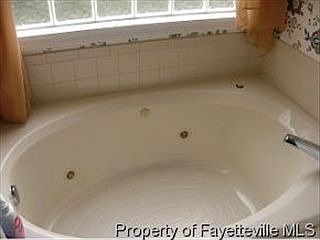 4th image of 2933 Broadview Dr
