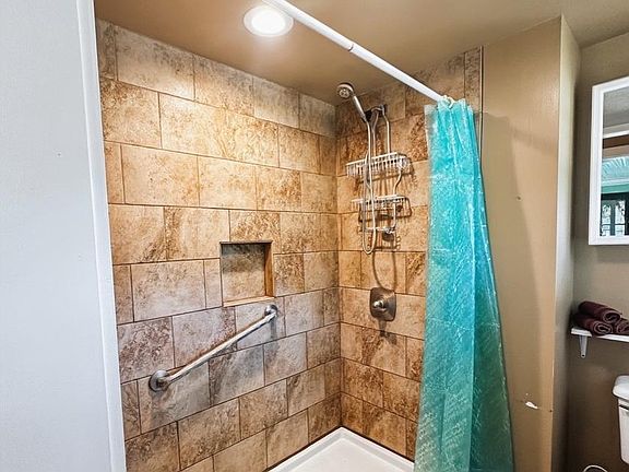 5th image of 36 Martin Diggs Way