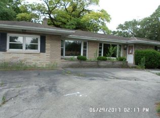 2019 Thornton Lansing Rd, Lansing, IL 60438