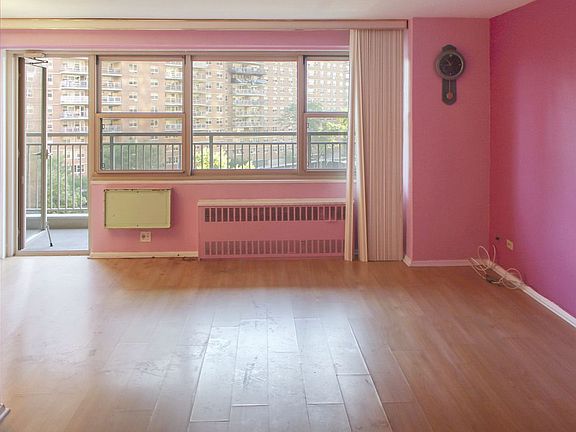 3rd image of 2915 W 5th St APT 6D
