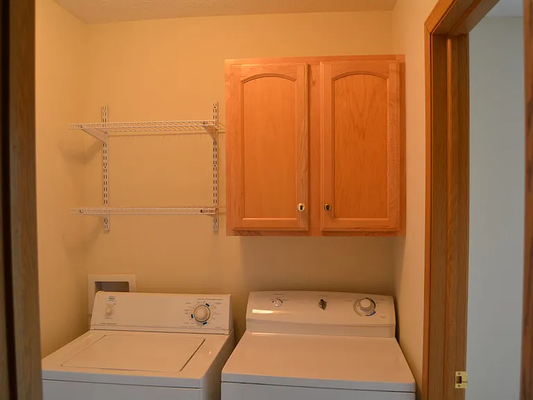 802 W White River Blvd — Photo 10