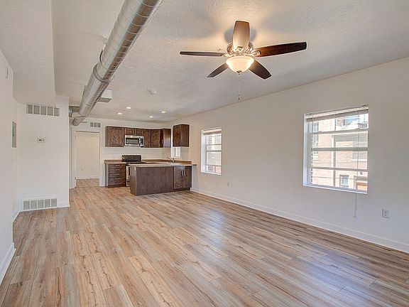 5th image of 419 E 200 S APT 206
