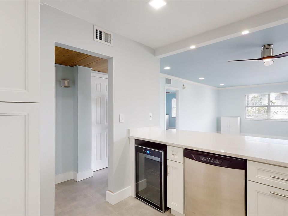 1st image of 619 Orton Avenue #404