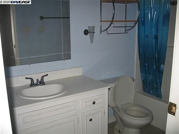 5th image of 485 Andrea Dr