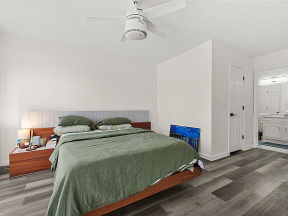 5th image of 1242 Weatherstone Dr NE