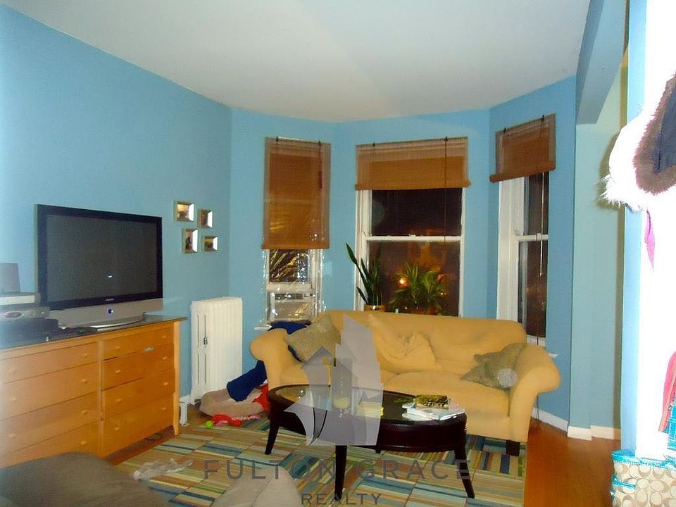 1st image of 2907 N Mildred Ave #02