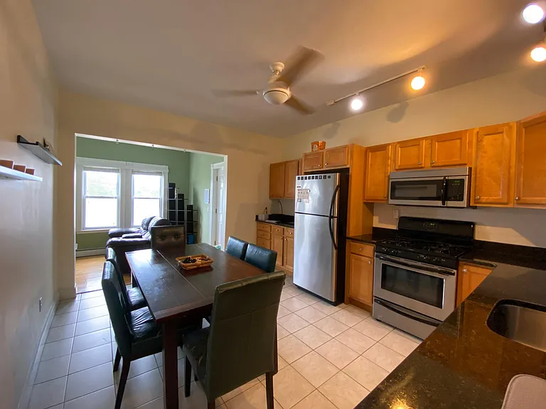 480 Medford St #6 — Photo 8