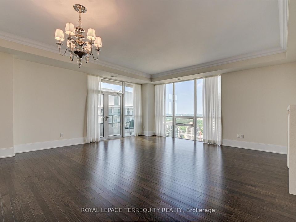 1st image of 70 Roehampton Ave #2521