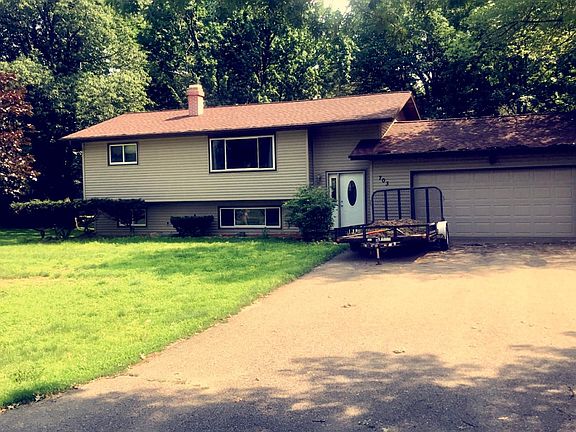 4th image of 223862 Lakeshore Dr