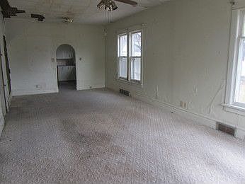 5th image of 3423 Floyd Blvd