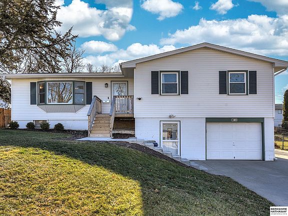 2nd image of 109 Hillside Dr