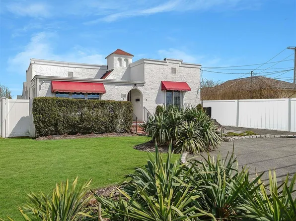 22 Bay Front Drive, Baldwin, NY 11510