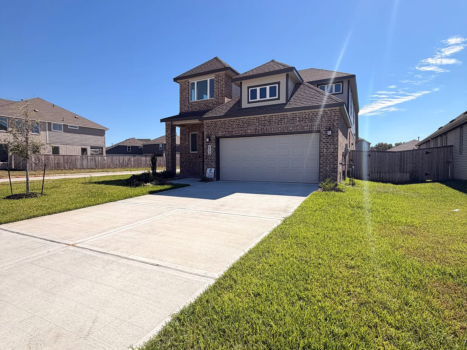 4 bed, 3.5 bath, 2400 sqft, $2,400 — Photo 1