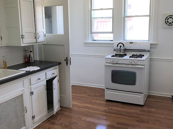 2nd image of 3357 Englewood St