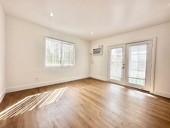 4th image of 1753 Westmoreland Blvd
